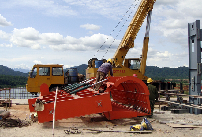 大型清污機安裝